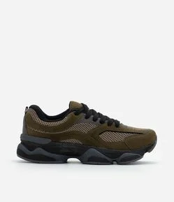Tênis Dad Sneaker em PU com Recortes e Solado Alto