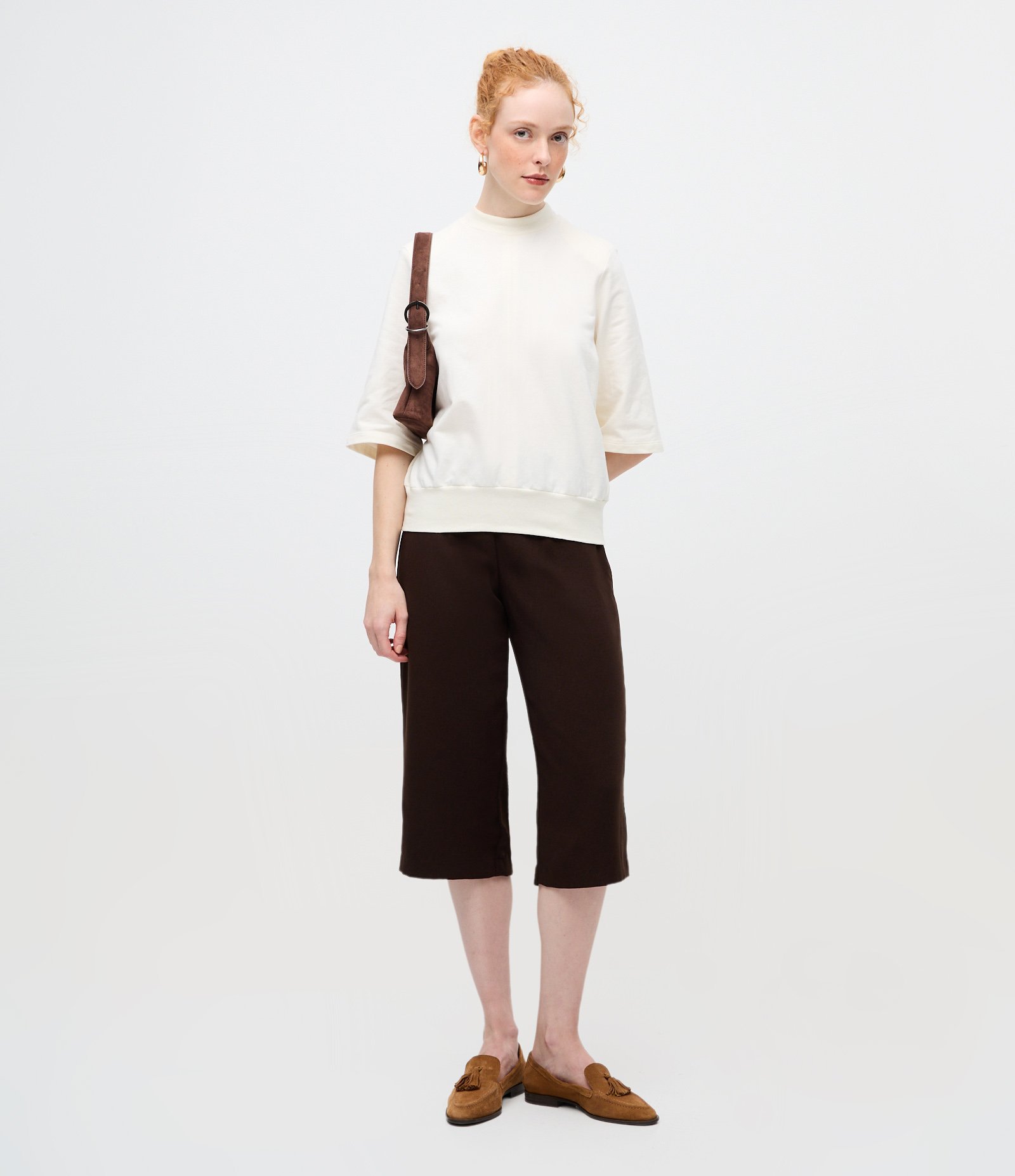 Bermuda Reta Alfaiatada com Cintura Baixa Marrom 1