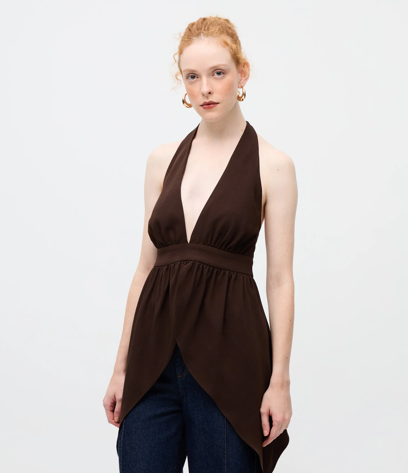 Blusa Frente Única com Barra Assimétrica Marrom 1