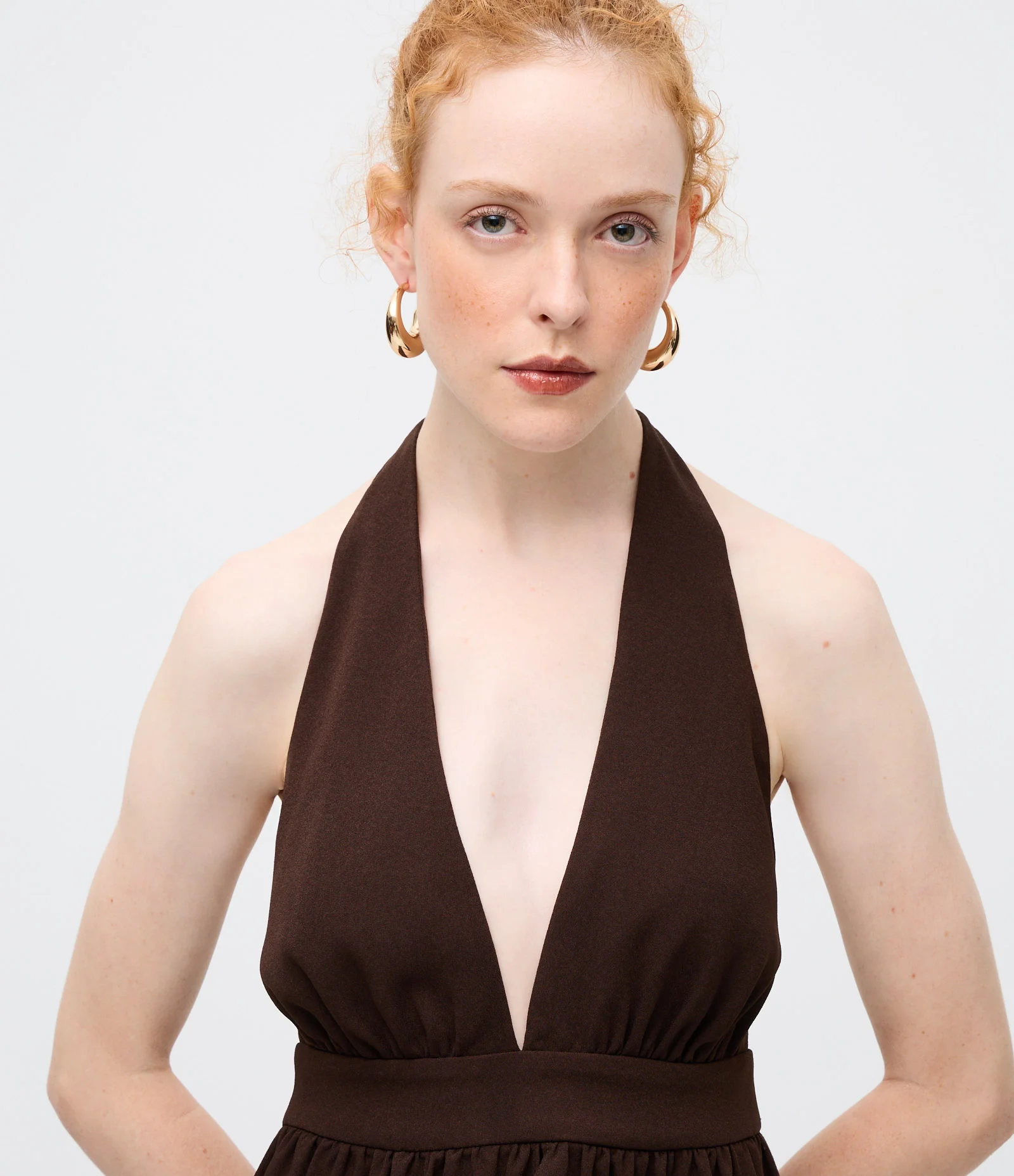 Blusa Frente Única com Barra Assimétrica Marrom 3