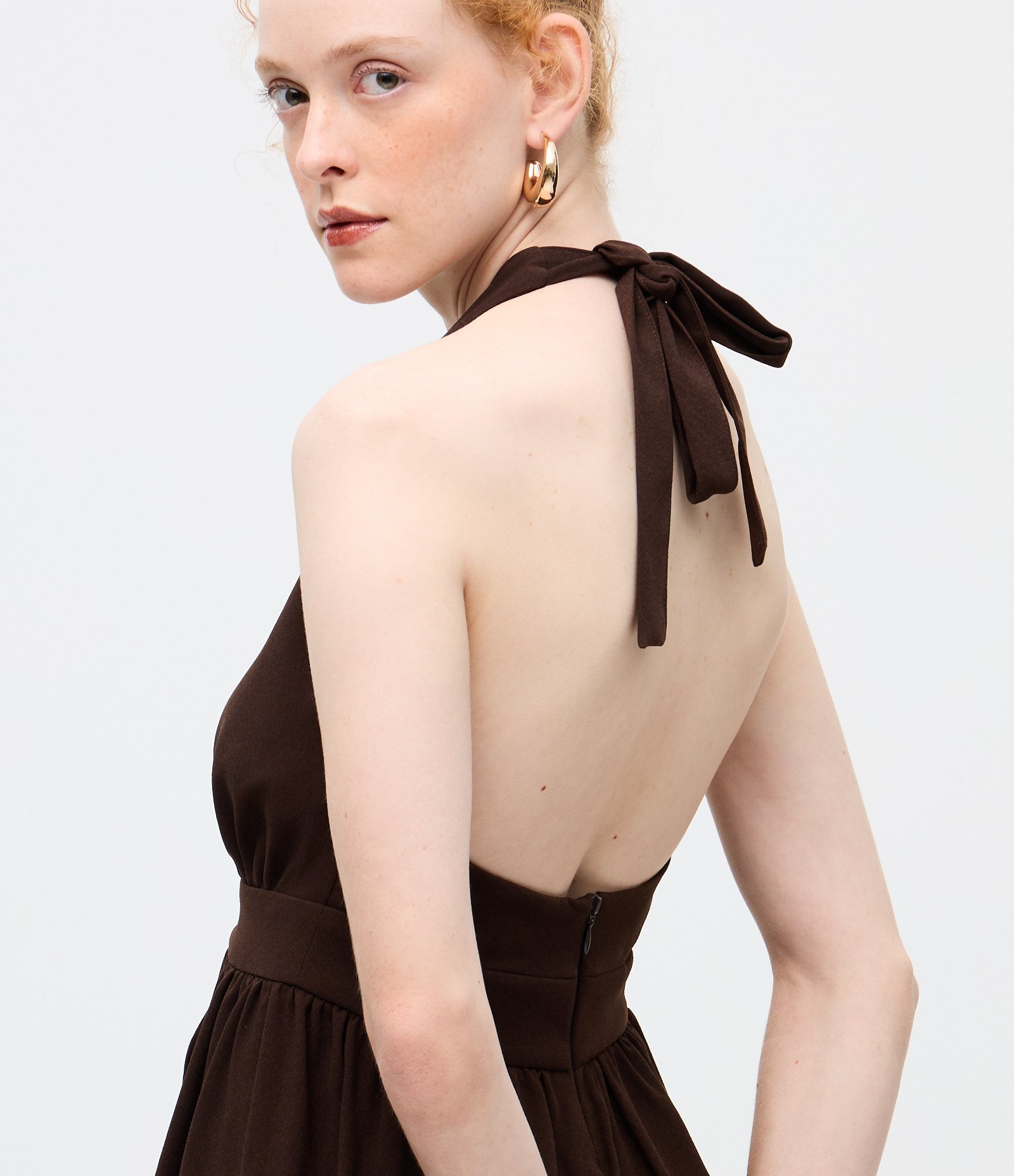 Blusa Frente Única com Barra Assimétrica Marrom 4