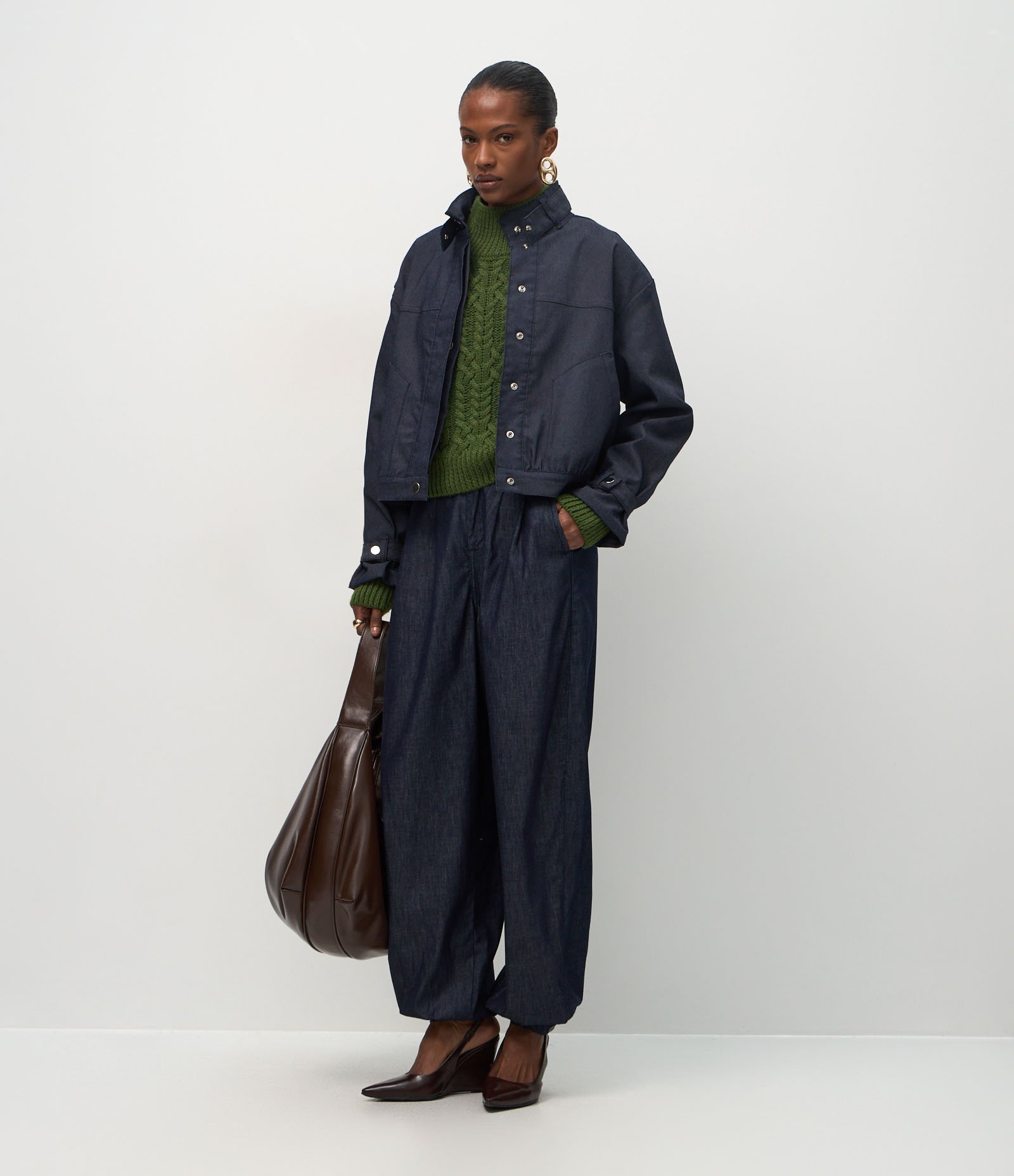 Jaqueta Bomber em Jeans com Bolsos Azul 2