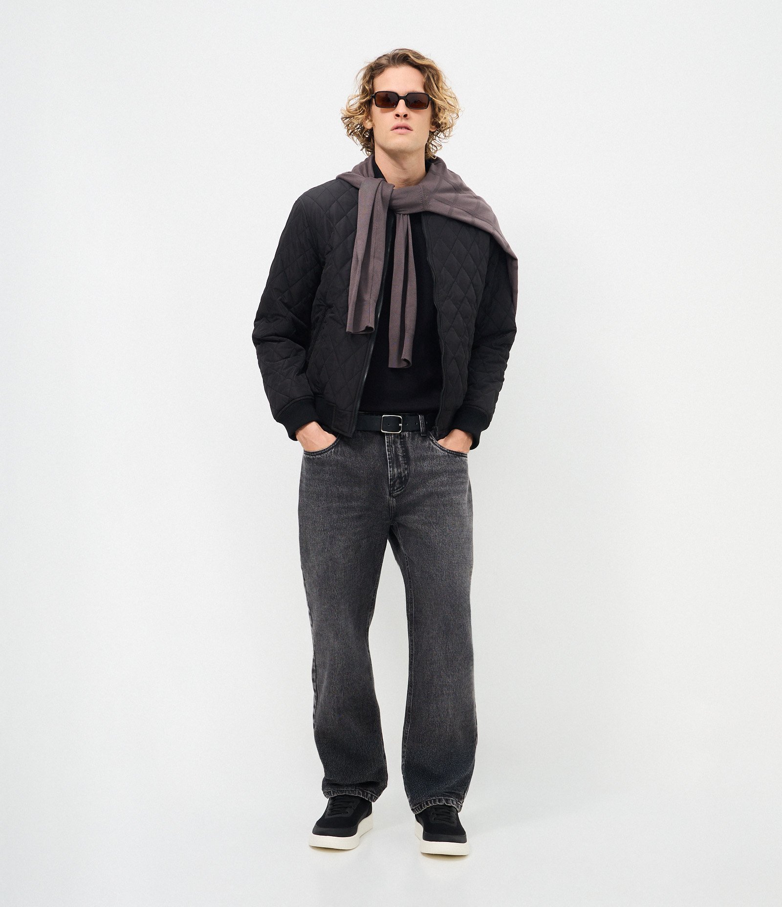Calça Jeans Reta Preto 3