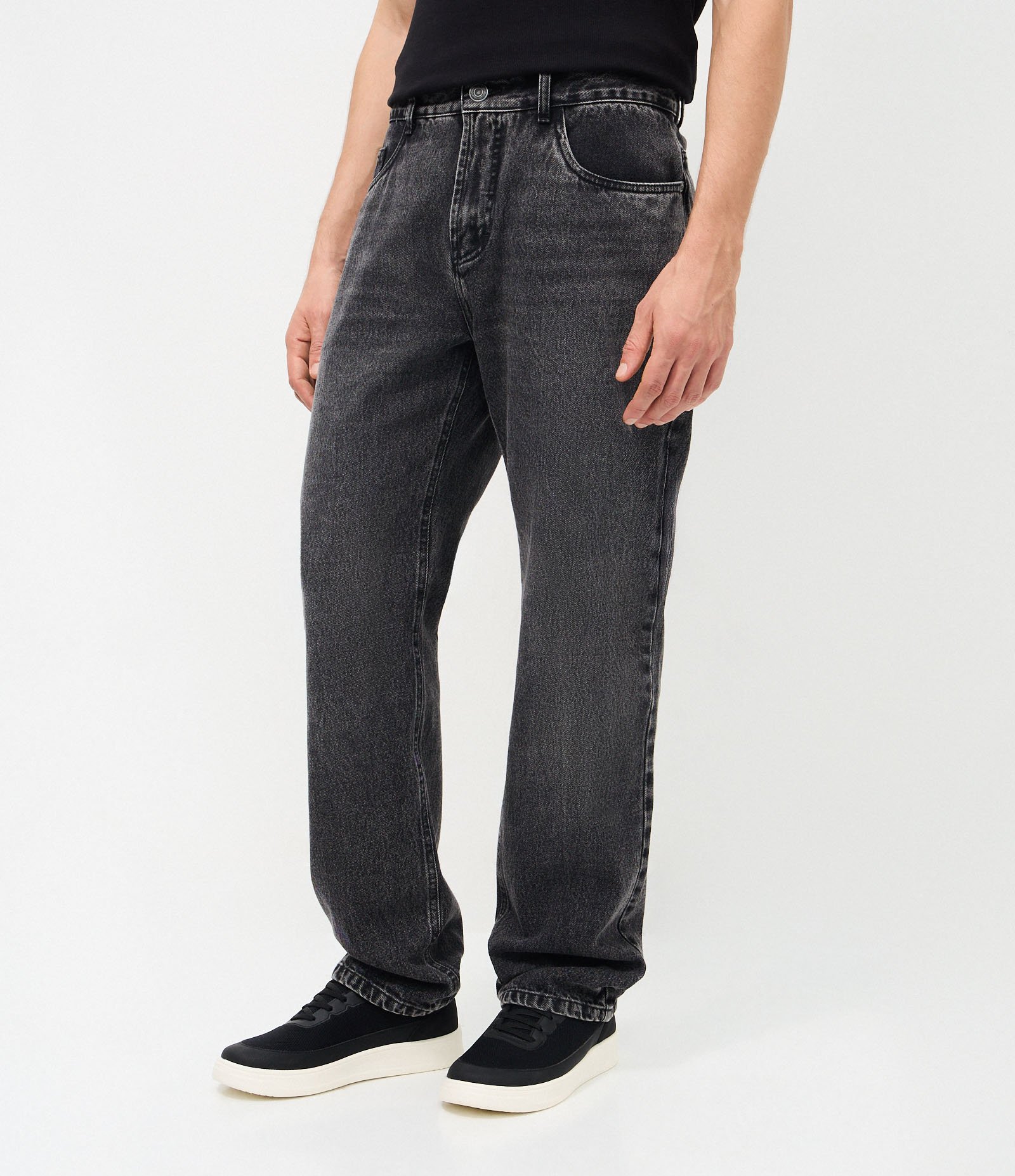 Calça Jeans Reta Preto 4