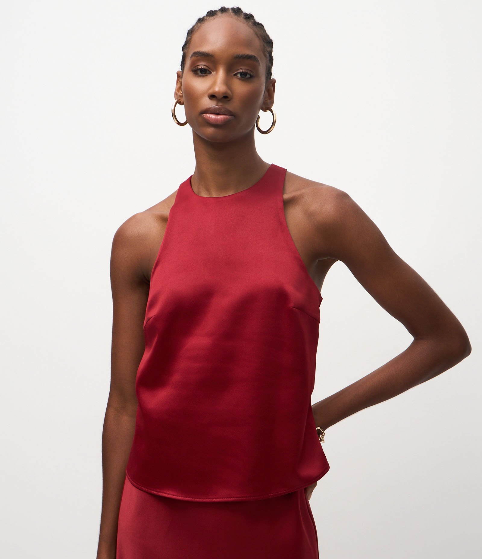 Blusa Acetinada com Decote Halter Vermelho 1