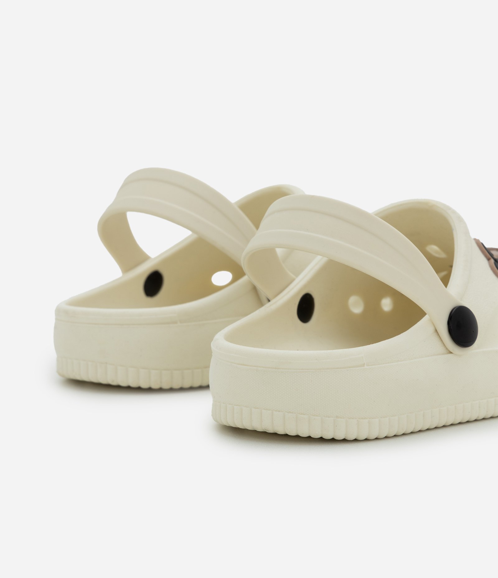 Sandália Infantil com Apliques Capivara e Morango – Tam 28 a 35 Off White 1