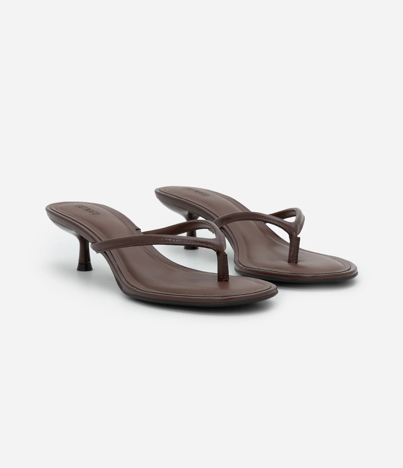 Sandália Mule em PU Kitten Heel Marrom 2