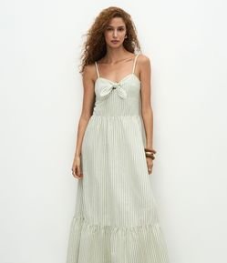 Vestido Longo Maquinetado Listrado com Laço no Busto