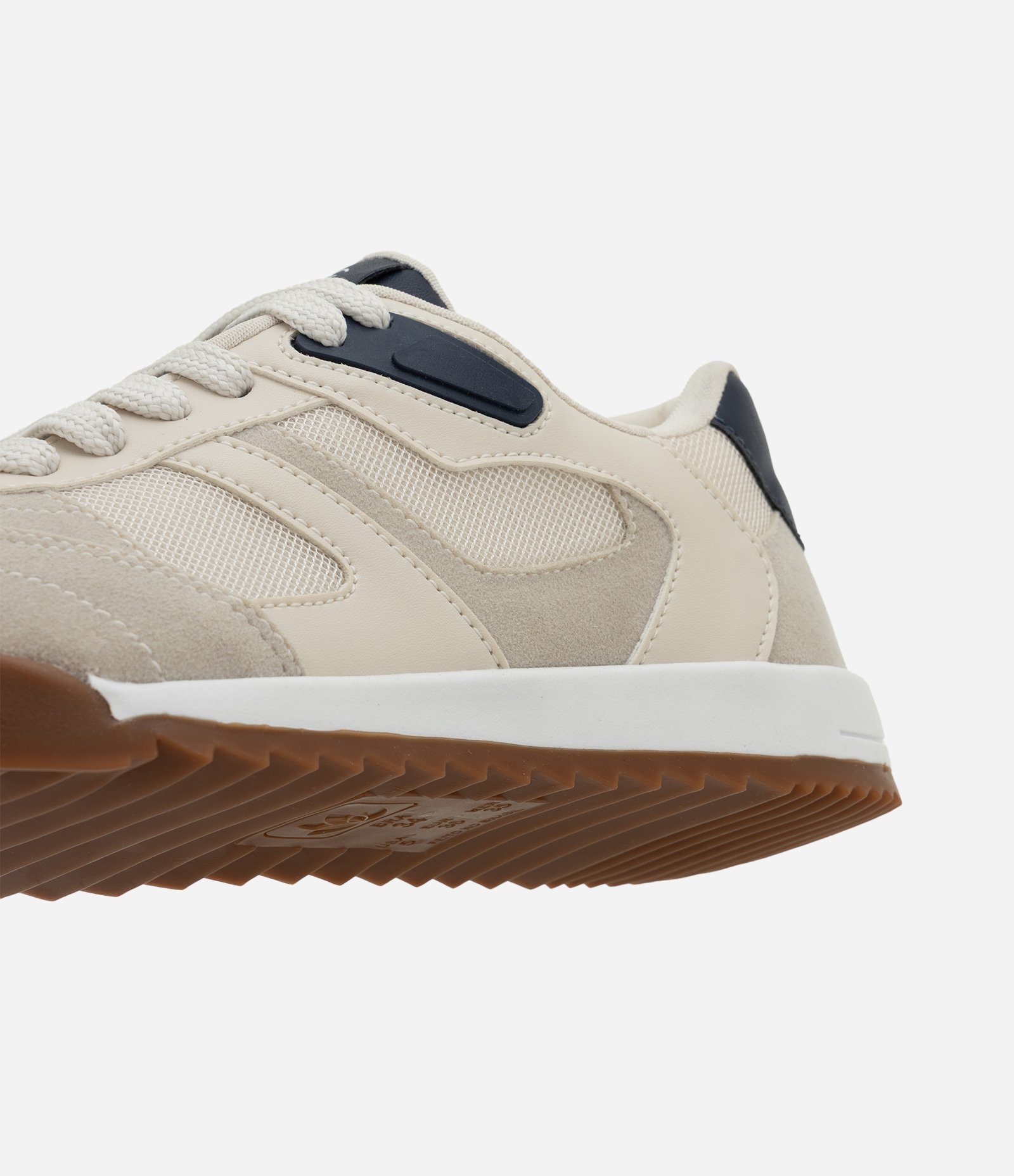 Tênis Infantil em PU com Recortes Contrastantes - Tam 28 a 35 Bege 3