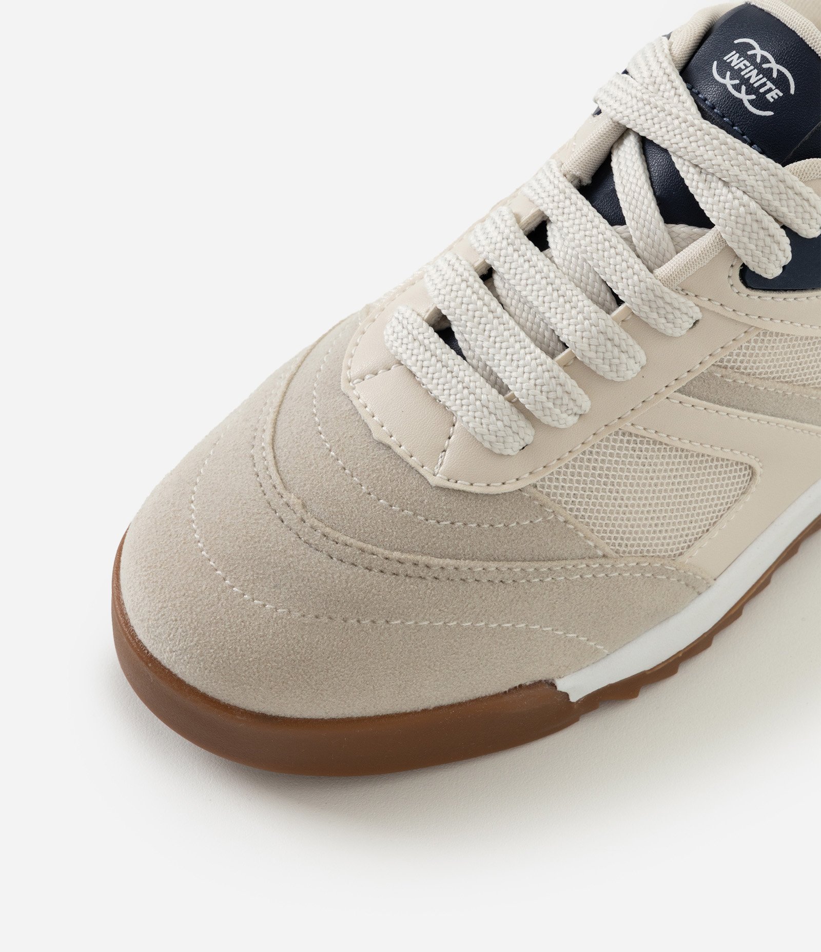 Tênis Infantil em PU com Recortes Contrastantes - Tam 28 a 35 Bege 5