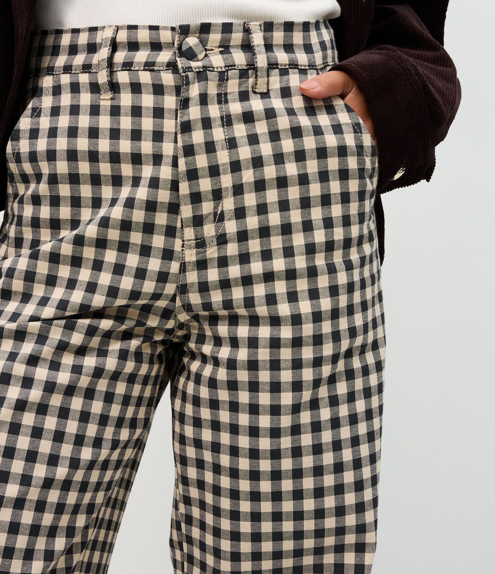 Calça Wide Leg em Sarja Xadrez com Cintura Média Preto/Branco 4