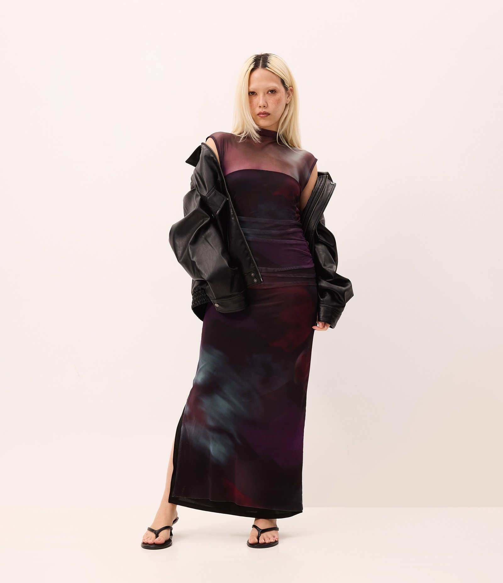 Vestido New Midi em Tule com Estampa Abstrata Preto 1