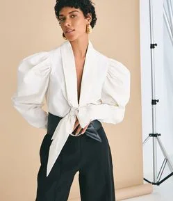 Blusa Oversized com Mangas Bufantes e Gola Laço