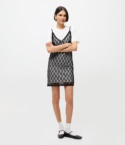 Vestido Feminino Curto com Sobreposição em Renda