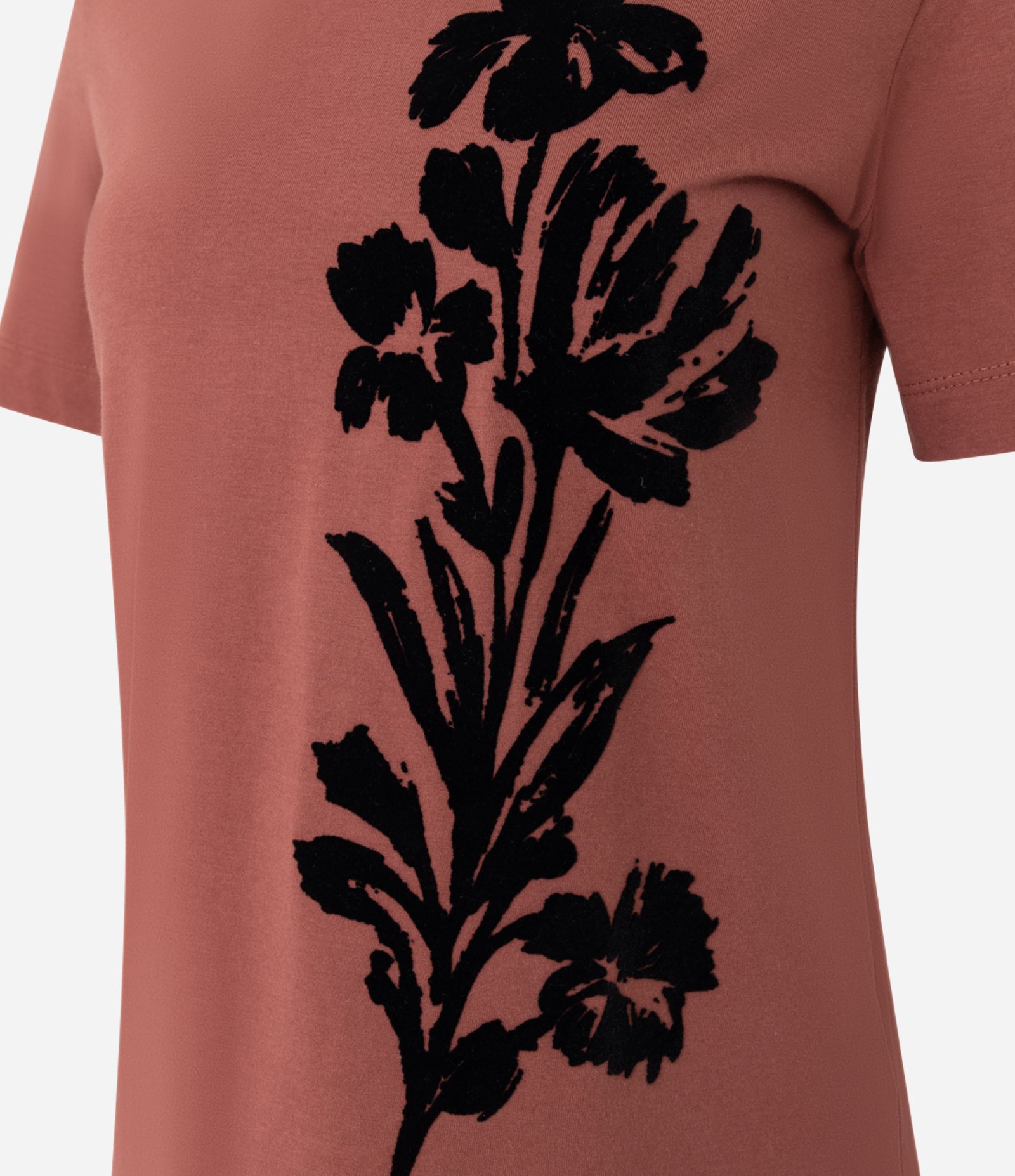 Camiseta em Algodão com Estampa de Flor Aveludada Marrom 7