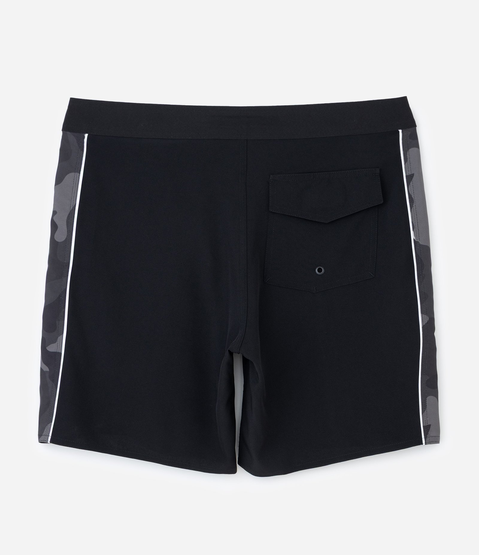 Bermuda em Microfibra Leve com Recorte Estampado Preto 5