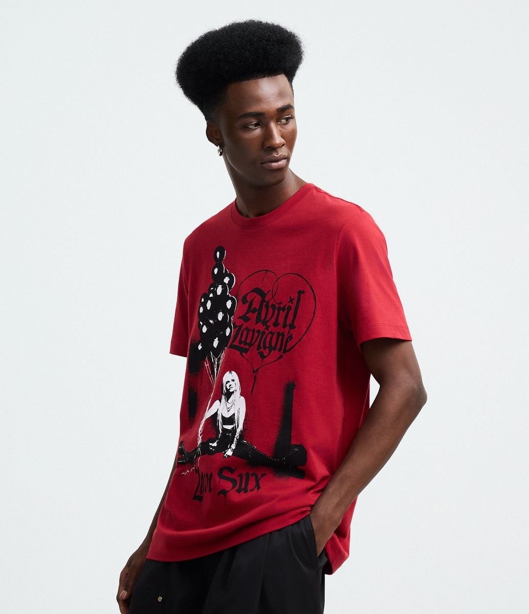 Camiseta Manga Curta em Algodão Avril Lavigne Vermelho