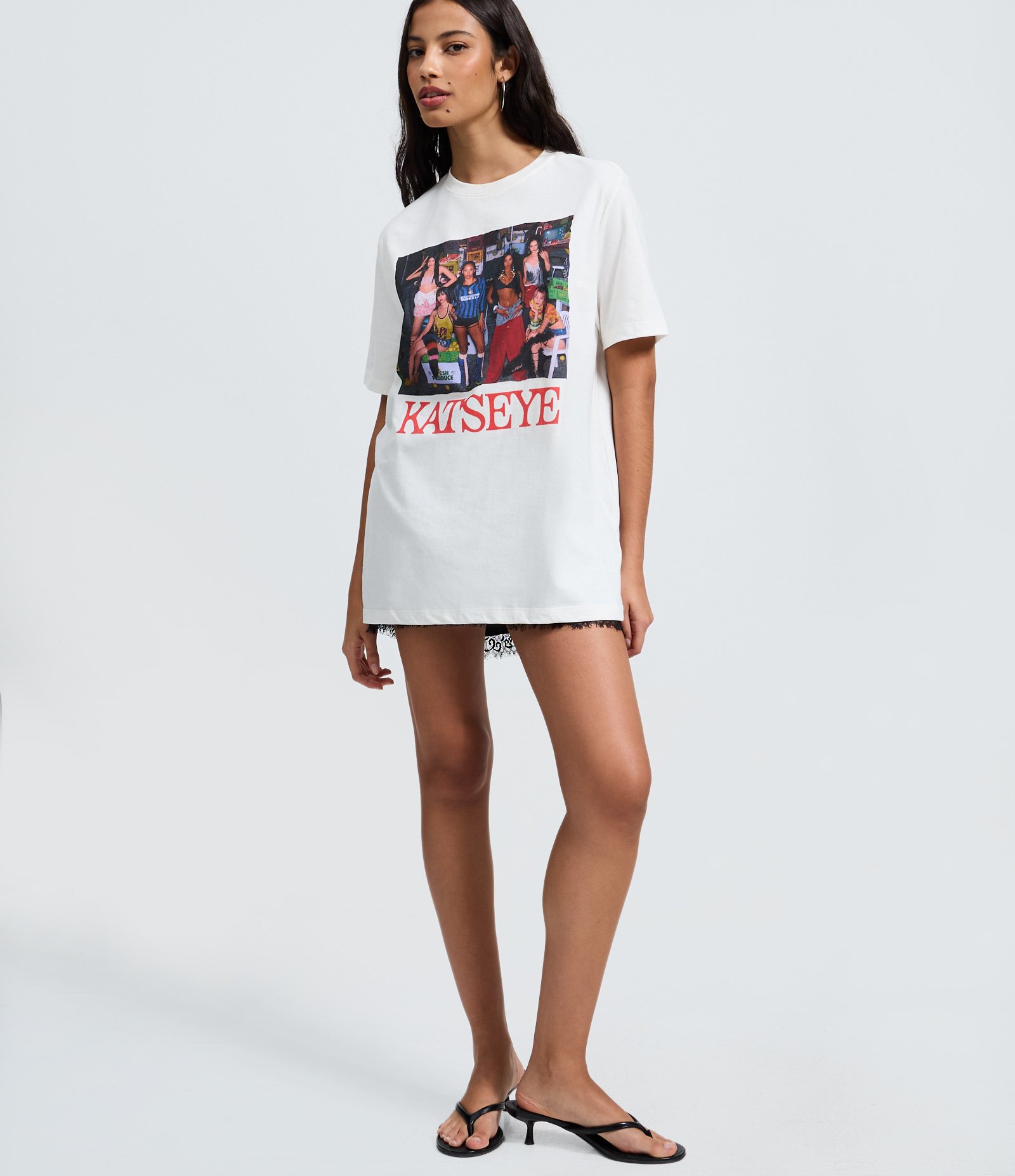 Camiseta em Algodão com Estampa Katseye Branco 2