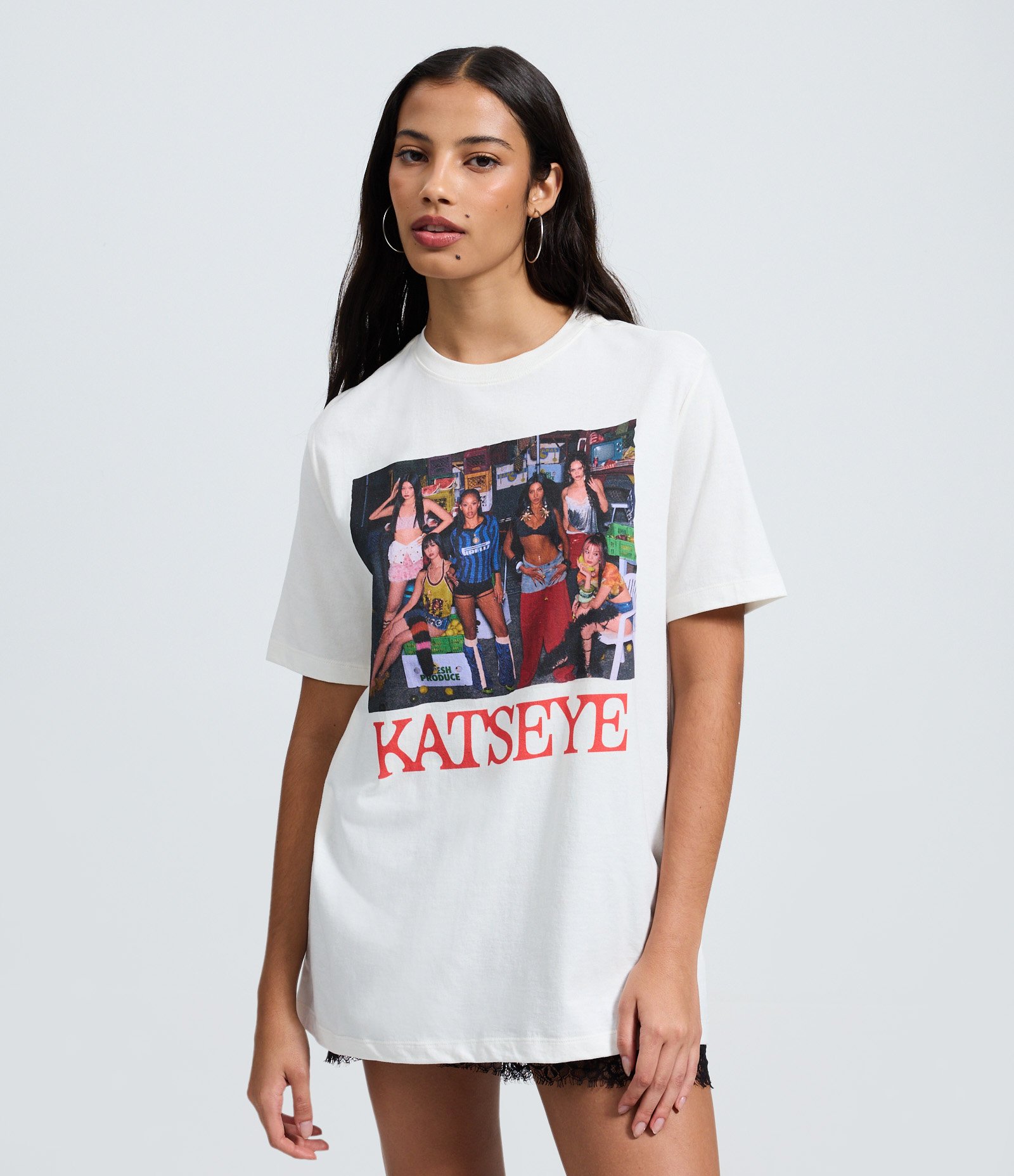 Camiseta em Algodão com Estampa Katseye Branco 3