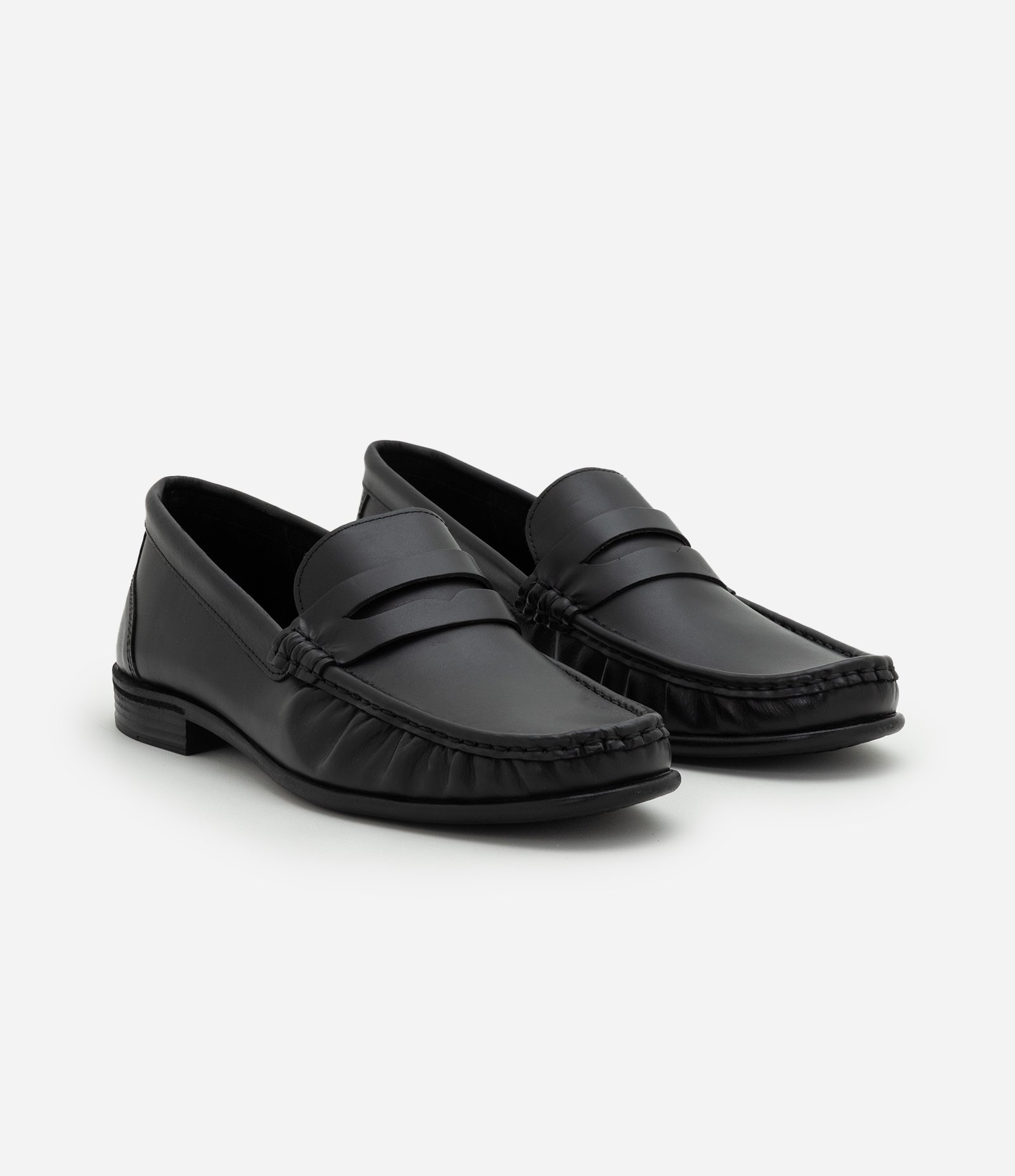 Sapato de Couro Liso Modelo Mocassim Preto 2