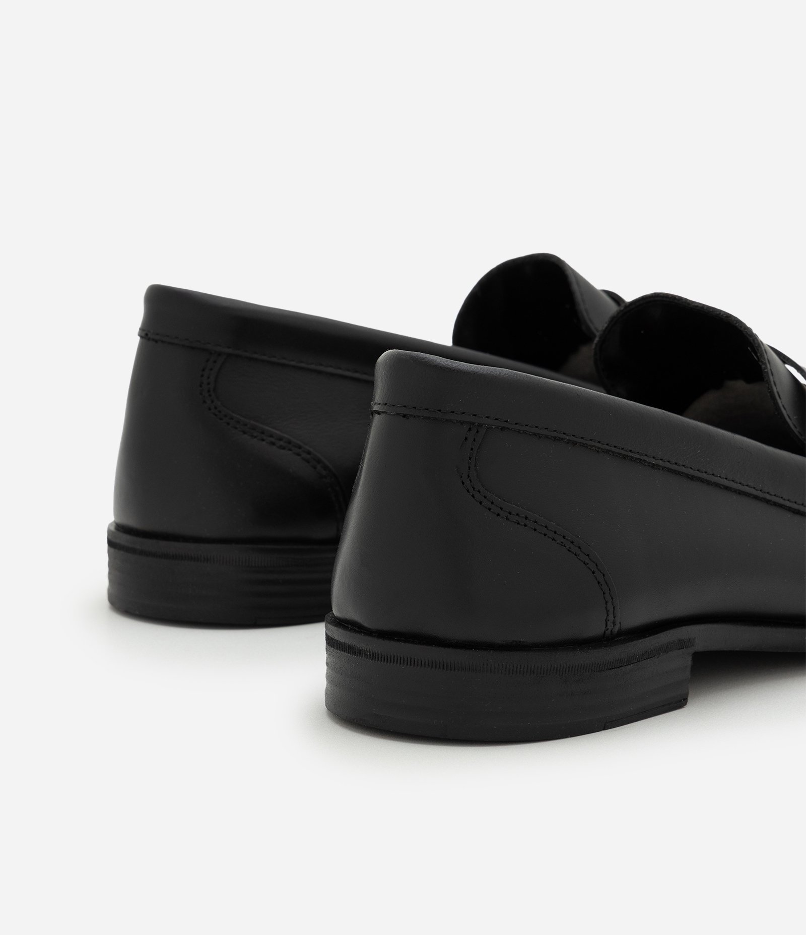 Sapato de Couro Liso Modelo Mocassim Preto 4