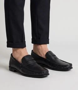 Sapato de Couro Modelo Mocassim