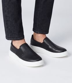 Tênis Slip On em Couro Napa