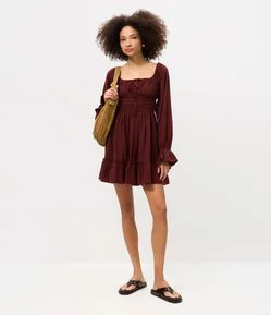 Vestido Curto em Cambraia de Algodão com Detalhe Franzido Abaixo do Busto