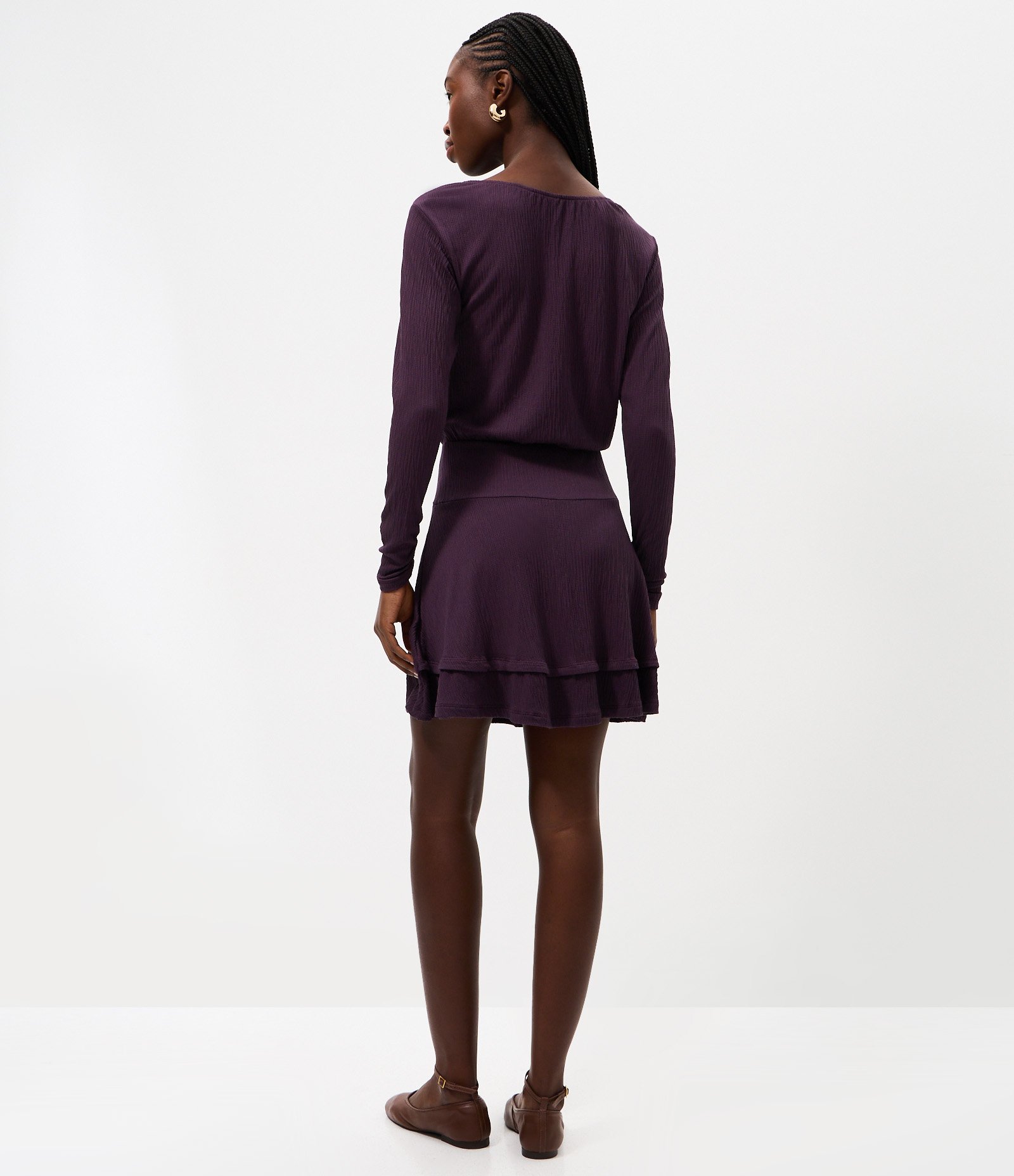 Vestido Curto Evasê em Viscose com Manga Longa e Babados Roxo 4