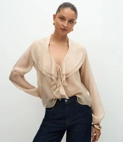 Blusa Ampla em Organza com Decote em V e Babados