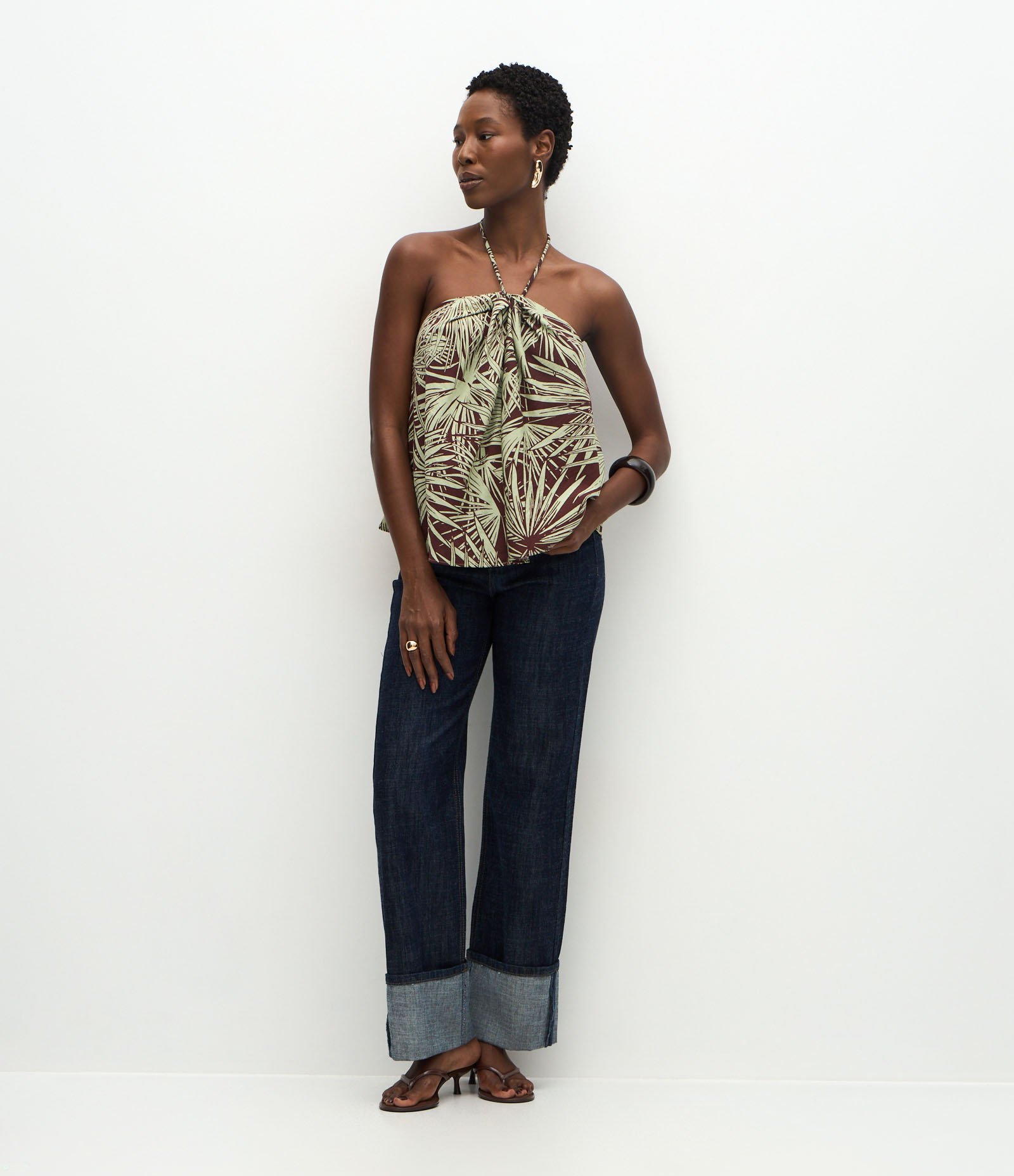 Blusa Halter Neck em Viscose com Amarração no Pescoço Marrom/Verde 2