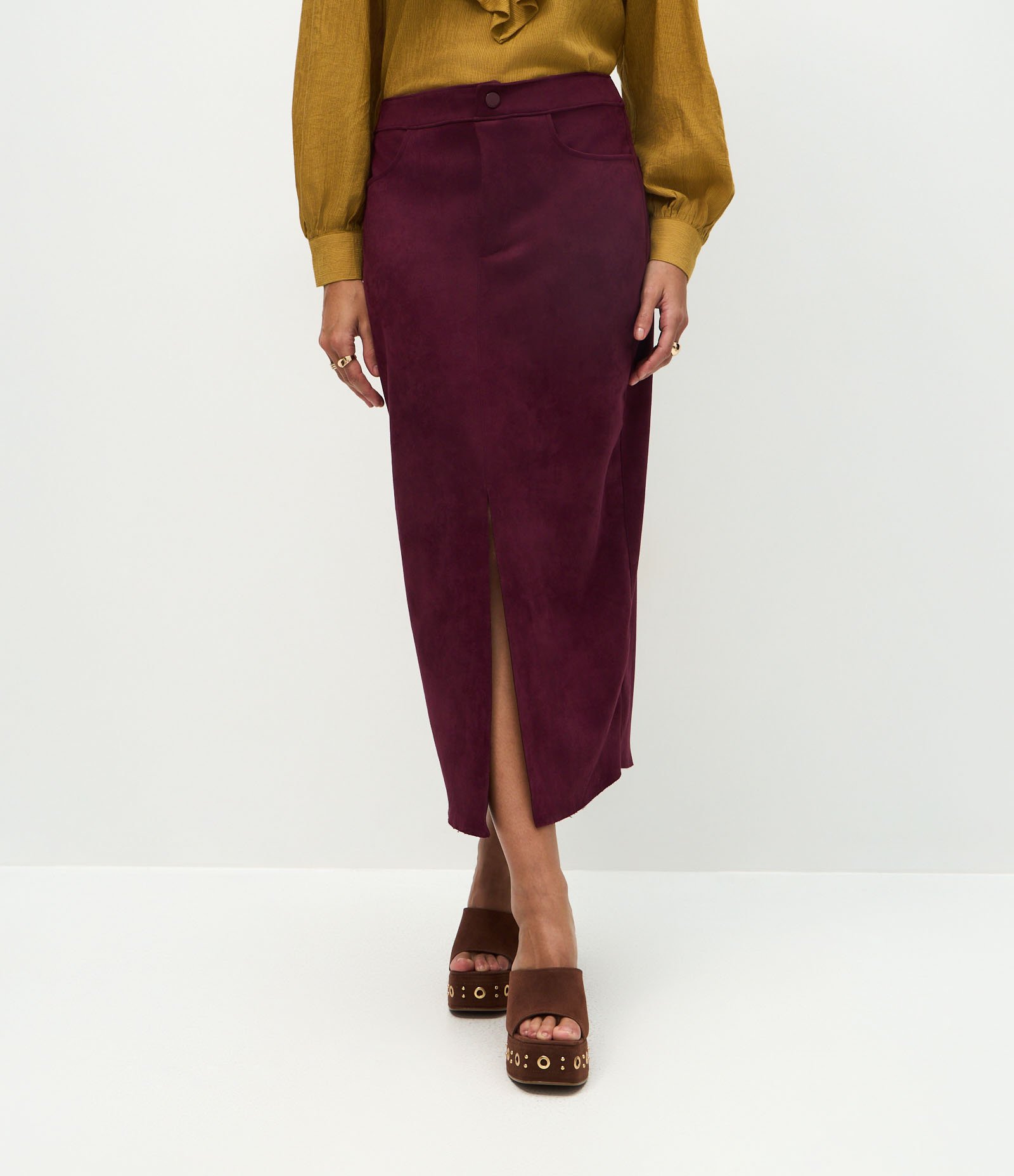 Saia Midi em Suede com Bolsos Vinho 3