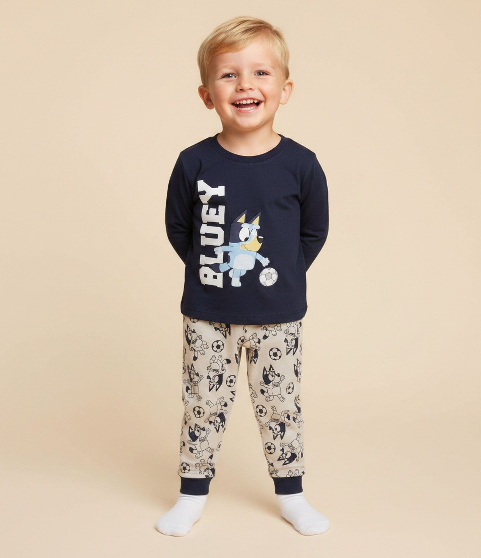 Pijama Infantil em Ribana com Estampa Bluey Futebol – Tam 2 a 8 Anos Azul Marinho/Bege 1