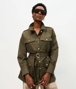 Jaqueta Parka em Sarja com Bolsos Utilitários e Cinto