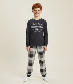 Pijama Infantil com Estampa Basquete e Calça Xadrez – Tam 7 a 16 Anos
