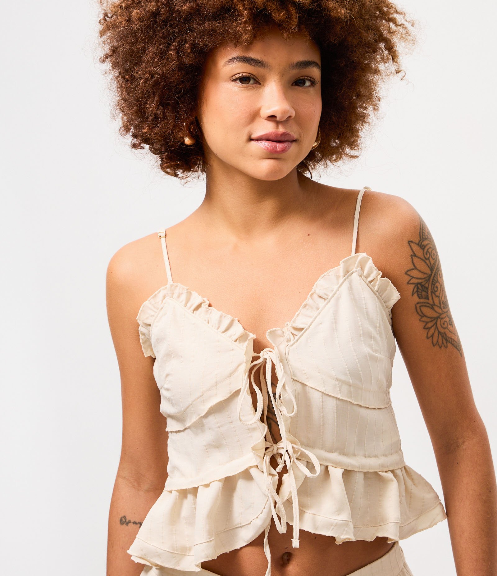 Blusa de Alcinha em Cotton com Amarração Frontal e Babados Off White 3