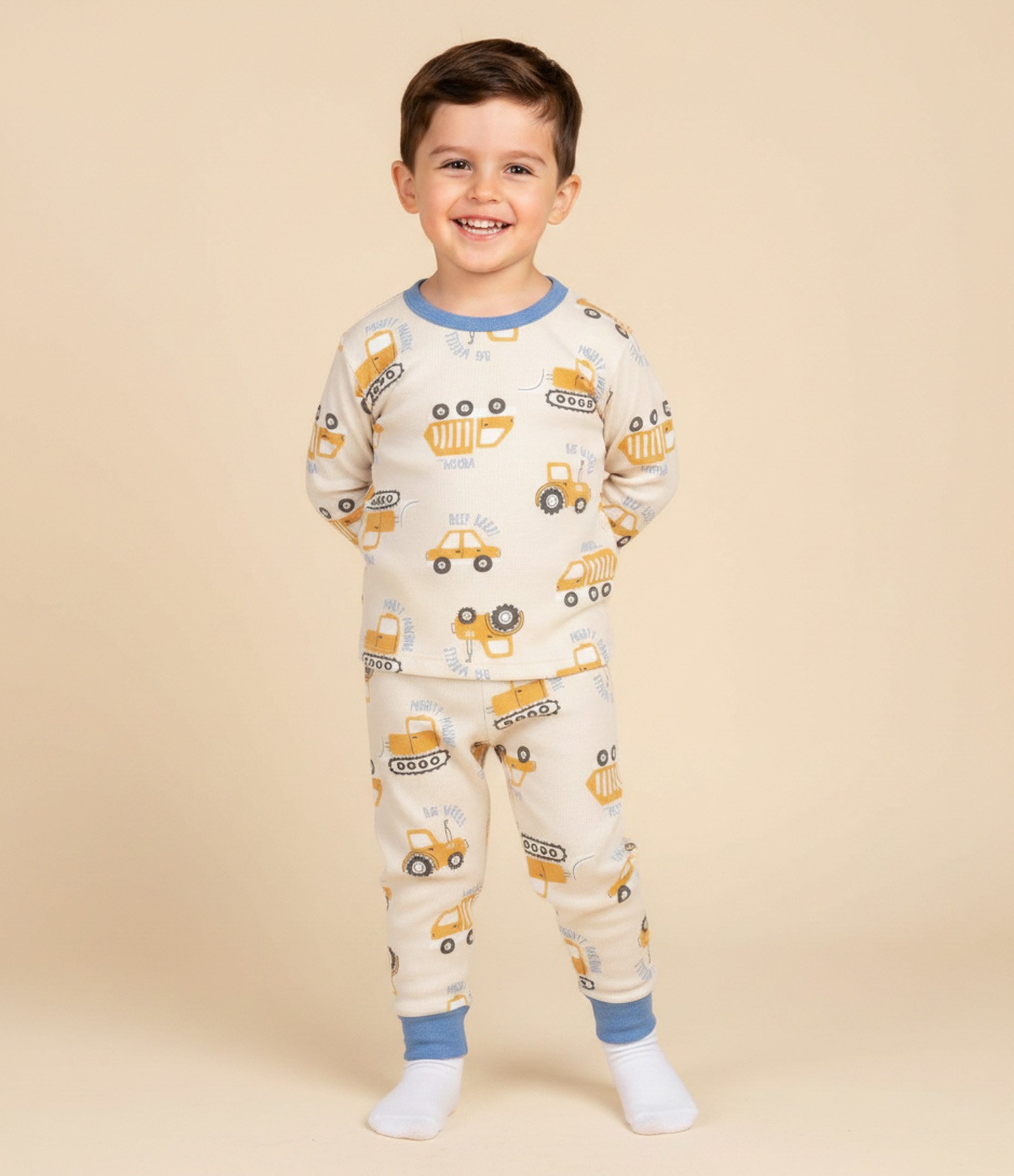 Pijama Infantil em Ribana com Estampa Tratores – Tam 1 a 6 Anos Bege Claro 1