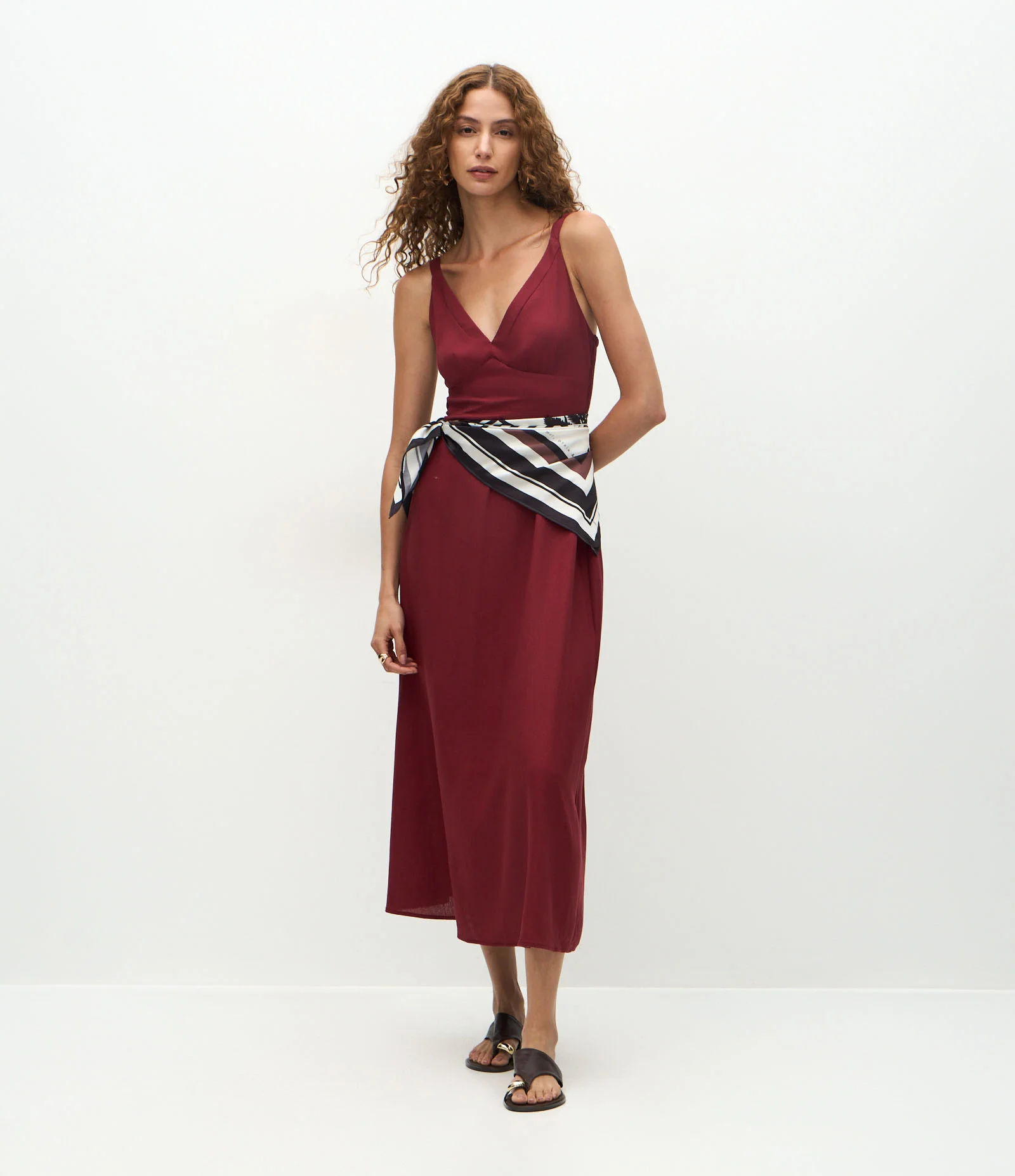 Vestido Longo em Viscolinho com Alça Larga Vermelho 1