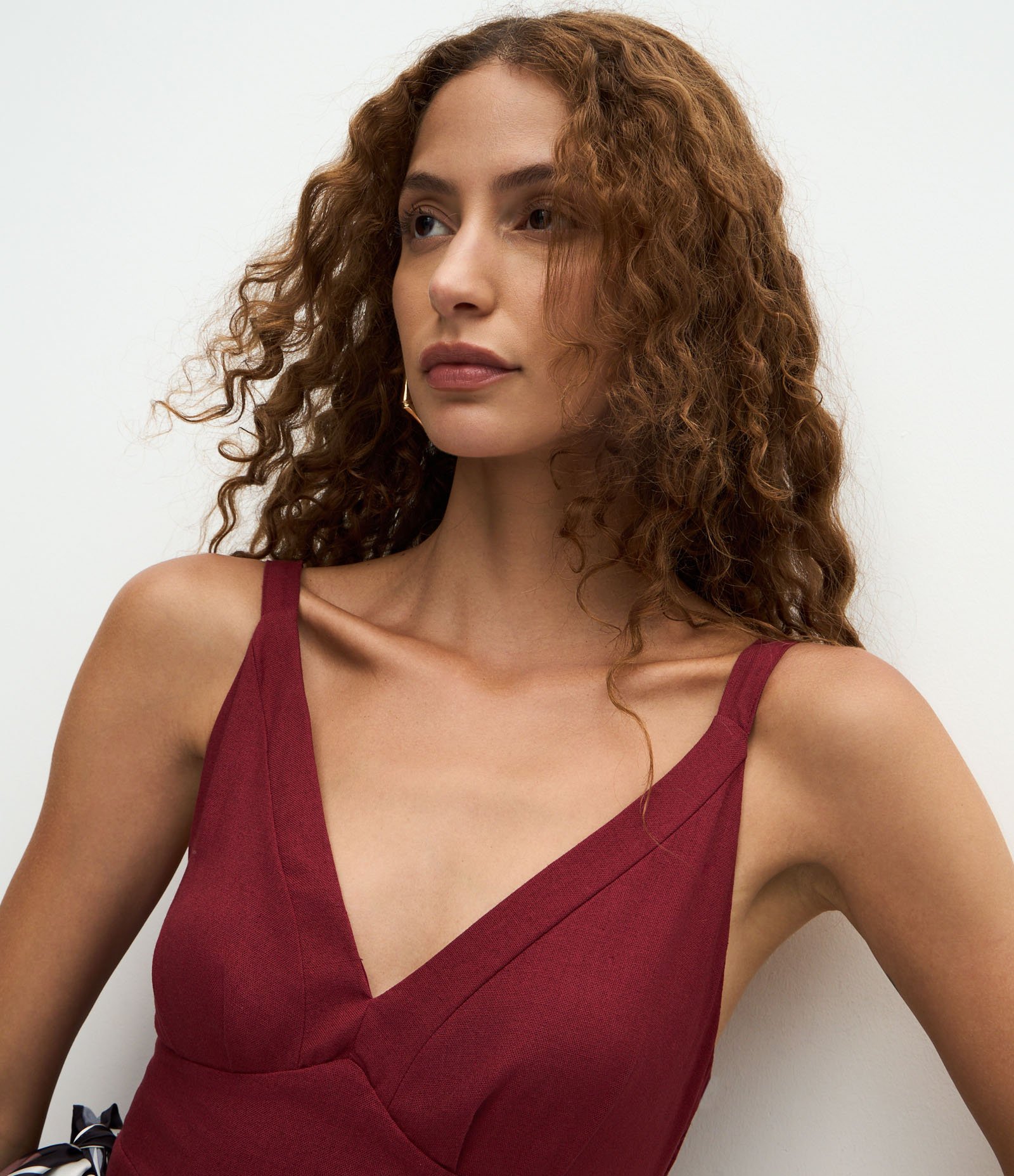 Vestido Longo em Viscolinho com Alça Larga Vermelho 3