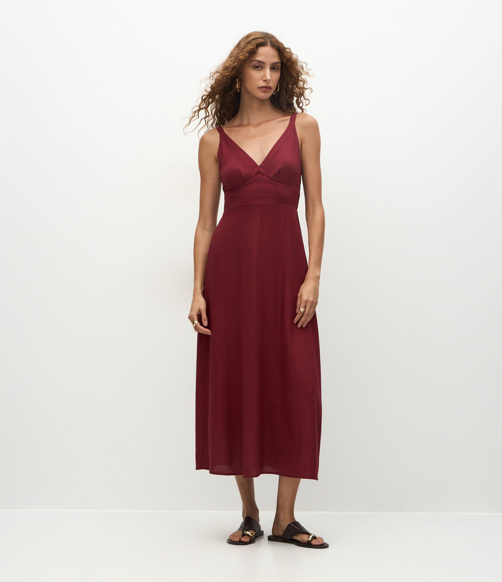 Vestido Longo em Viscolinho com Alça Larga Vermelho 4