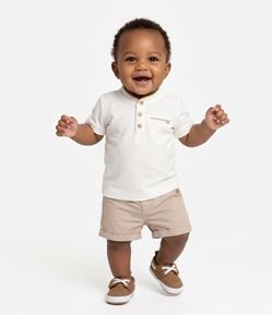 Camiseta Infantil com Gola Henley e Bolsinho - Tam 0 a 18 Meses