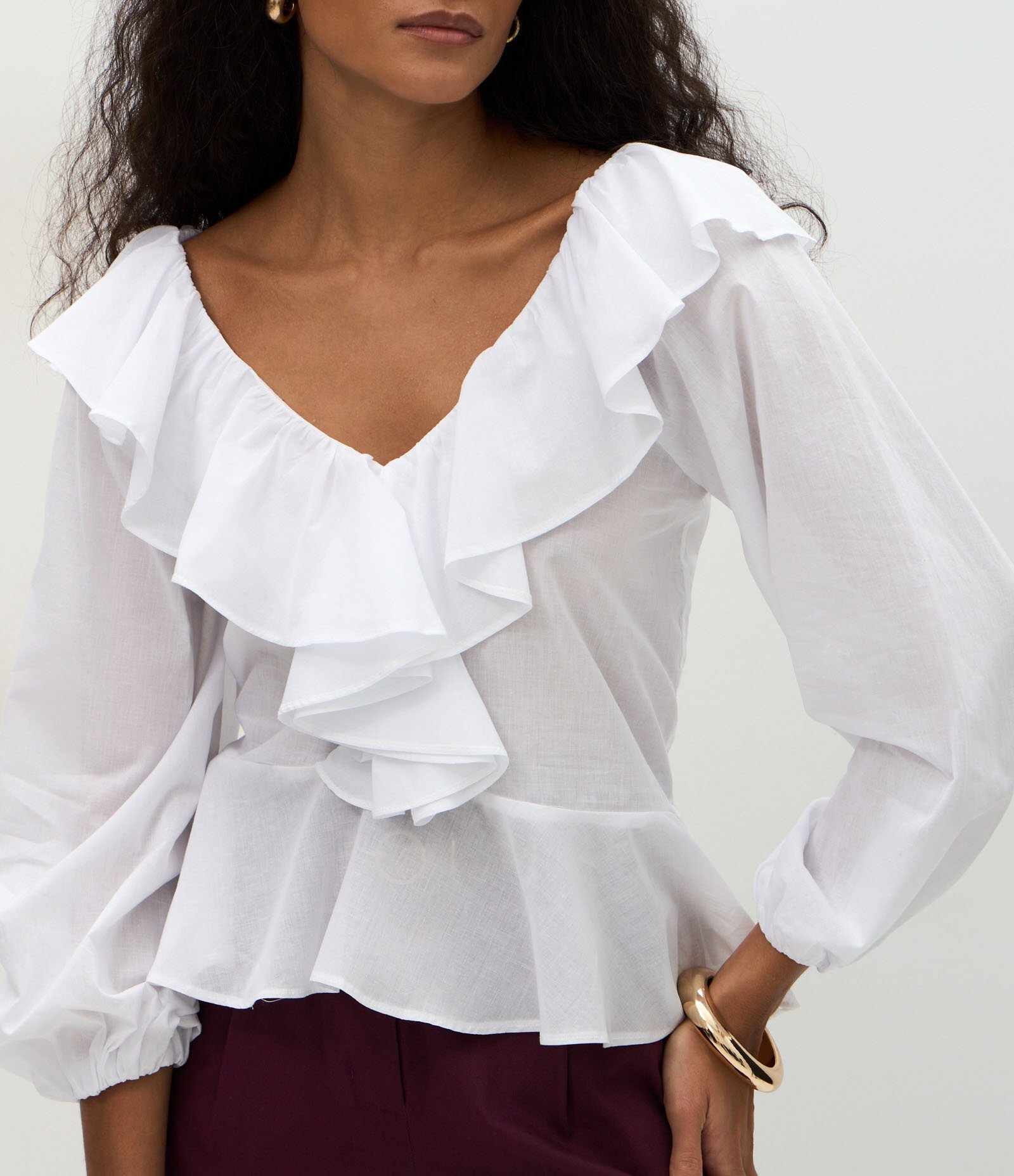 Bata Peplum com Manga Bufante e Babados Branco 4