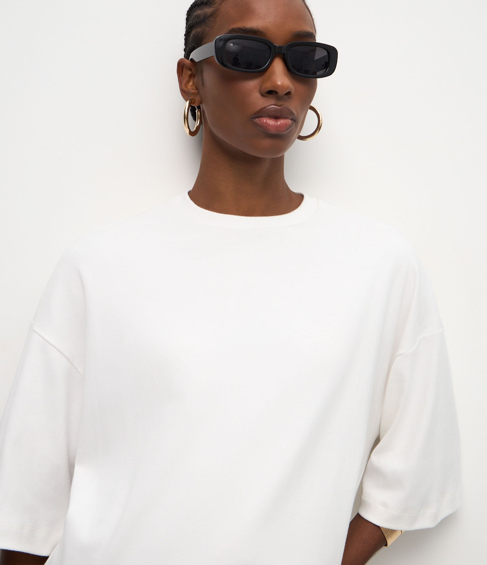 Camiseta Oversized em Algodão com Renda Assimétrica na Barra Branco 3