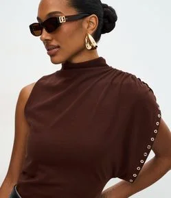 Blusa com Um Ombro Só e Gola Alta