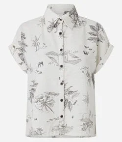 Blusa com Abotoamento Frontal e Mangas Dobradas
