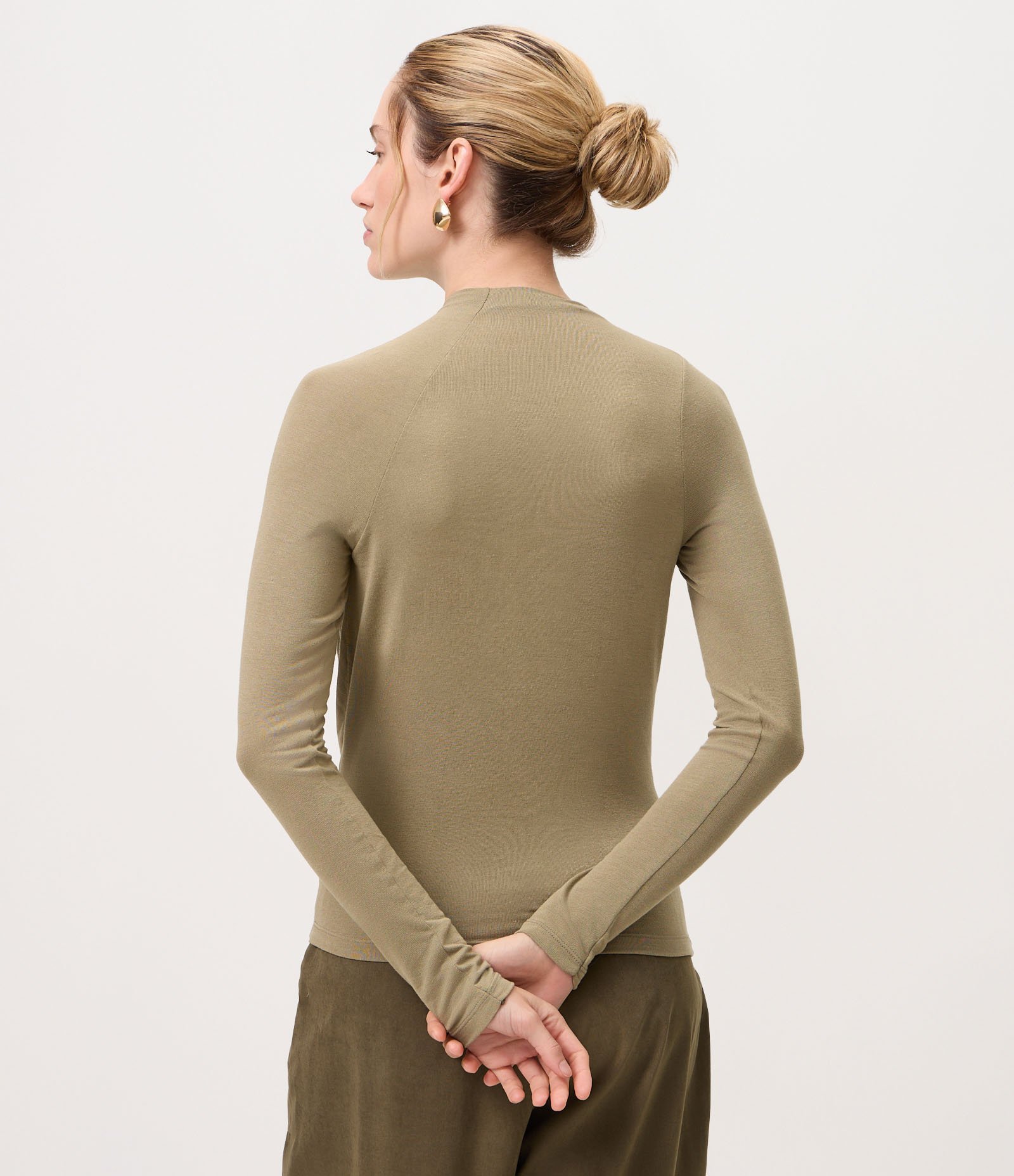 Blusa em Viscose com Franzido no Ombro Verde 4