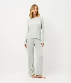 Pijama Longo com Estampa Poá e Viés Contrastante