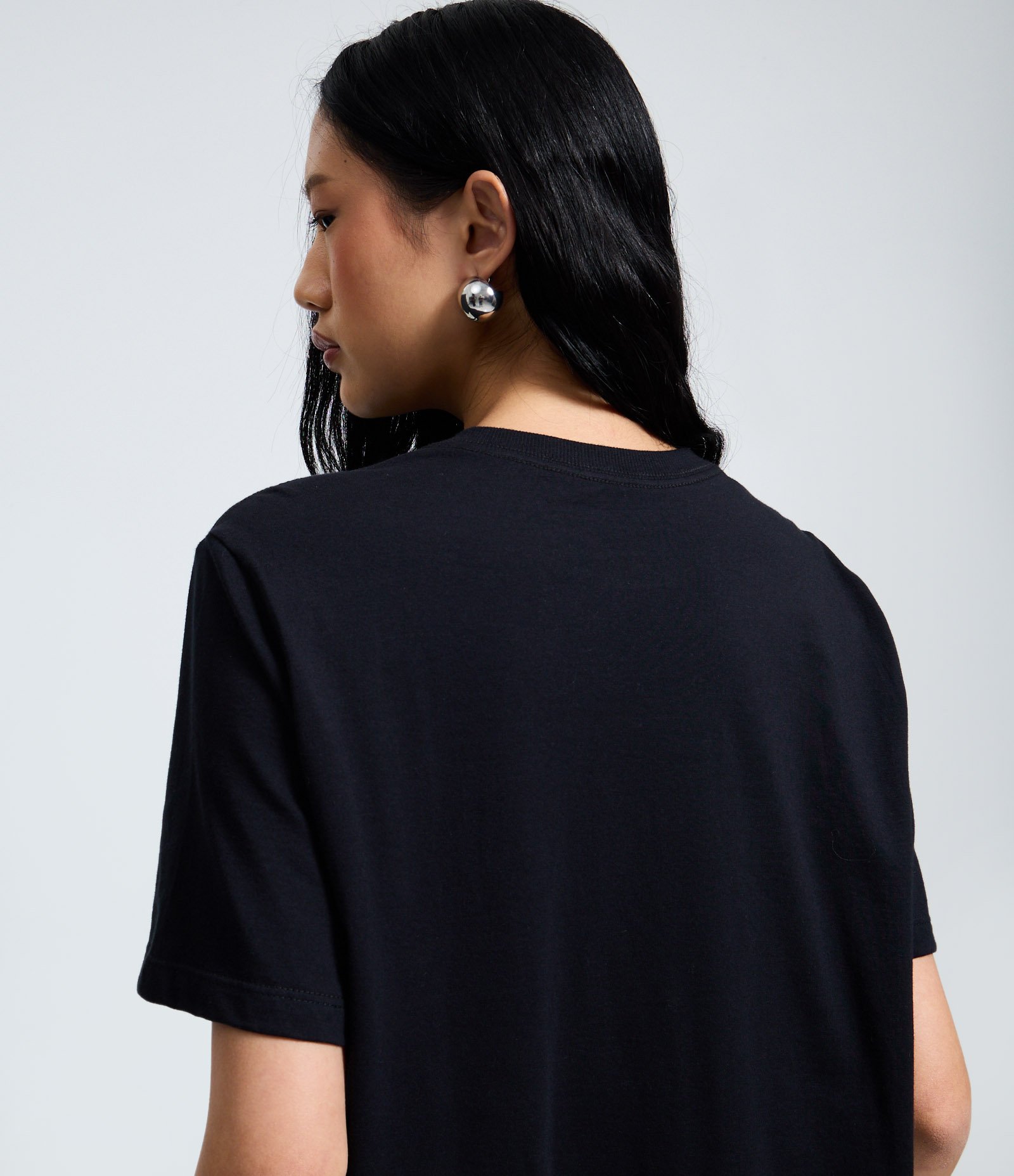 Camiseta em Algodão com Estampa Jennie Preto 4