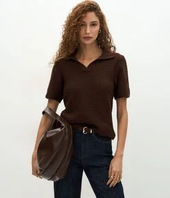 Blusa em Tricô com Gola Polo