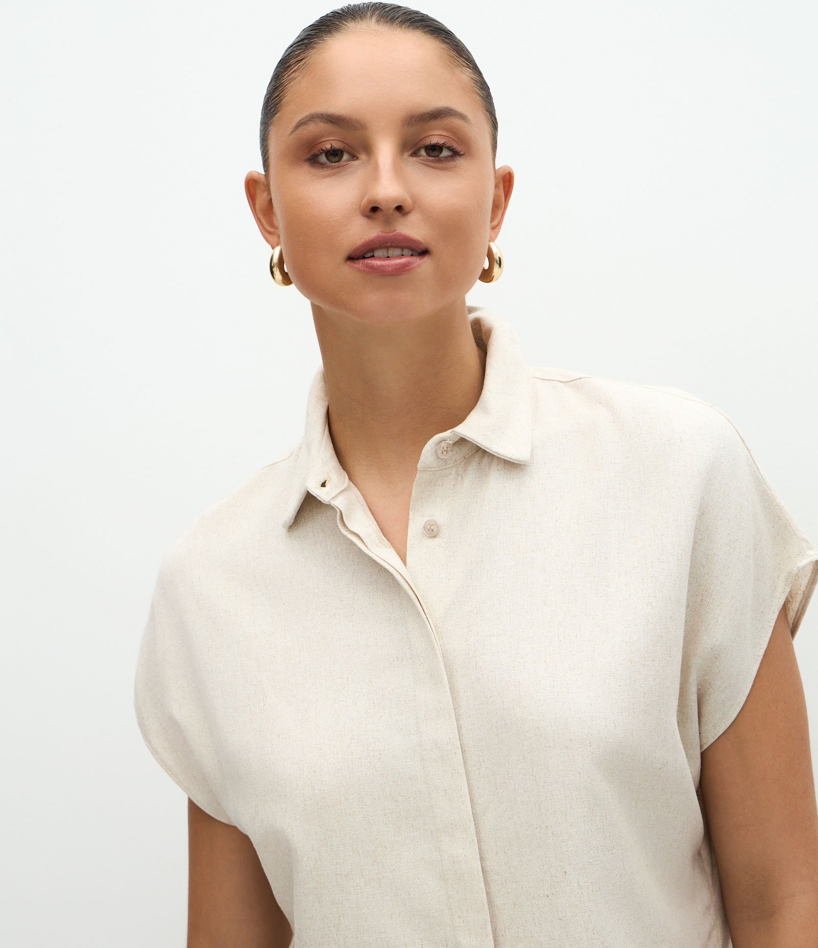 Blusa em Viscolinho com Colarinho na Gola e Sem Cava Off White 3